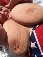 Yankee mature BBW with enormous..