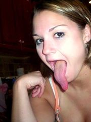 Girl with lengthy tongue ever toon..