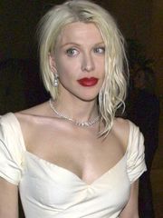 43 Mischievous Facts About Courtney Love