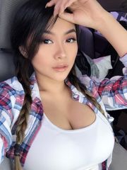 Vicki Li Japanese Nymph Selfies