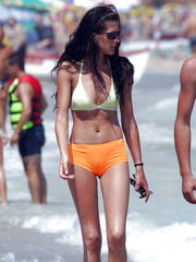 Candid Young woman Swimsuit Cameltoe V -