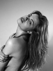 Hailey Clauson Naked and Sans bra  Bevy -