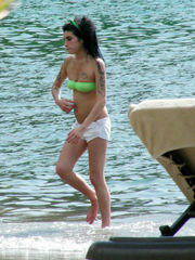 Amy Weber and Amy Winehouse naked..