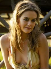Hollywood News: Alicia Silverstone Recent