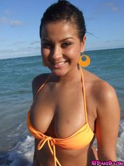 Chesty Samira swimsuit beach pics