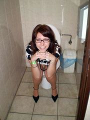 Girls caught on the wc pan pictures