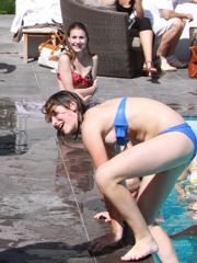 sight at the girl in background xD Nudist
