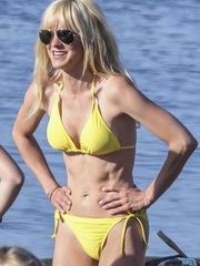 Anna Faris Shows Off Her Fit  in Little