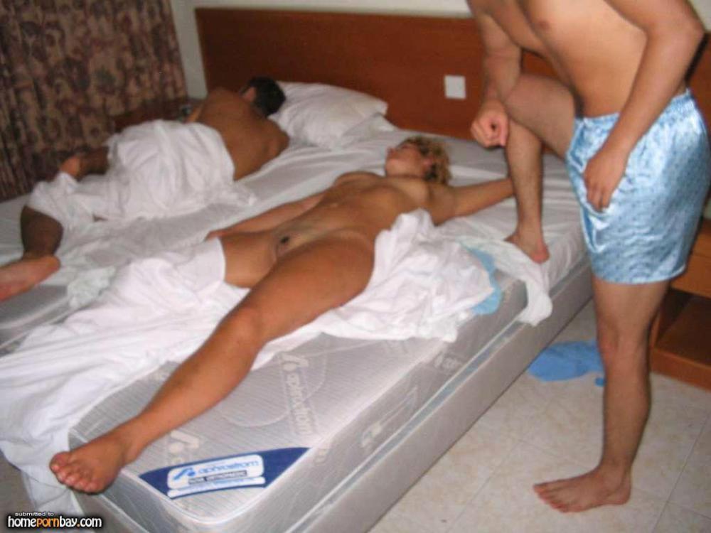 passed out girlfriend nude